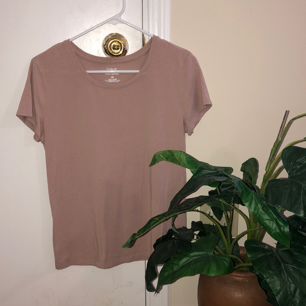 Nude pink banana republic t shirt